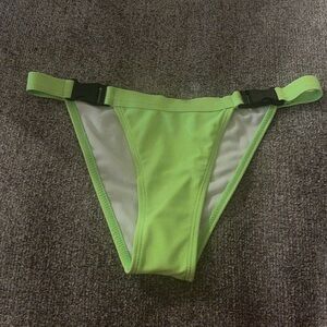 🍀5/$25🍀‎ Lime green small bikini bottoms